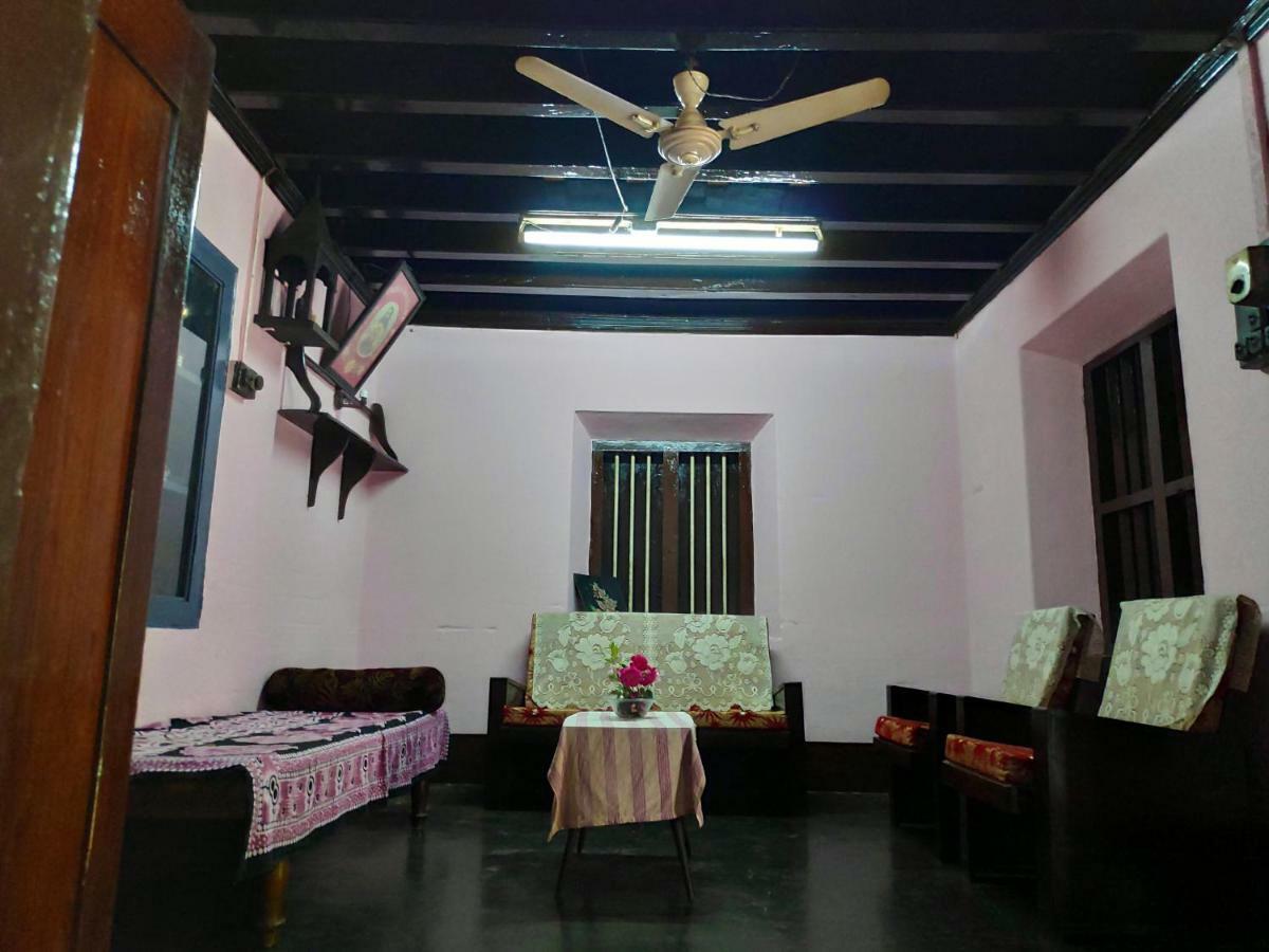 Meadows Villa Thrissur Buitenkant foto